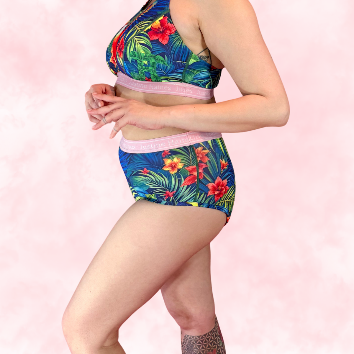 High-Rise Classic Period Undie 🧡🌺 Tropical Escape 🦜🌴