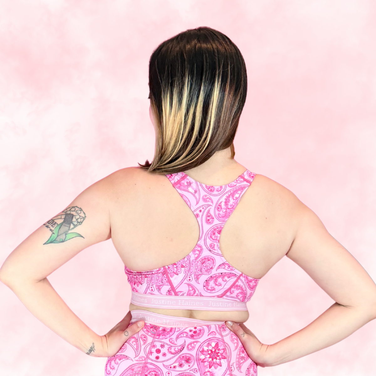 Classic T-Back Sports Bra 🌸🎀 Pink Paisley 🌸🎀