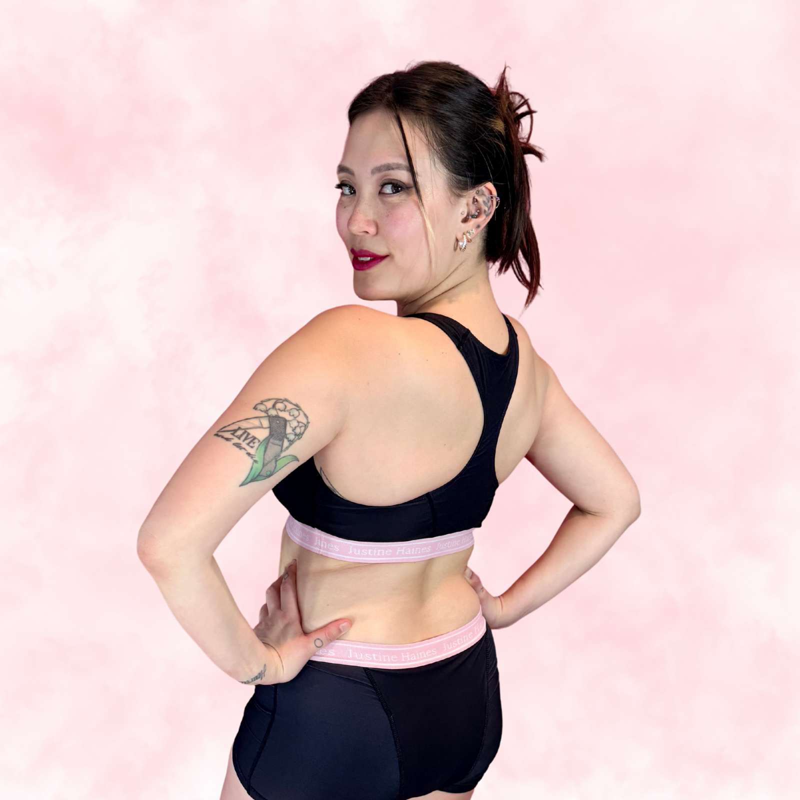 Classic T-Back Sports Bra 🖤 BLACK 🖤