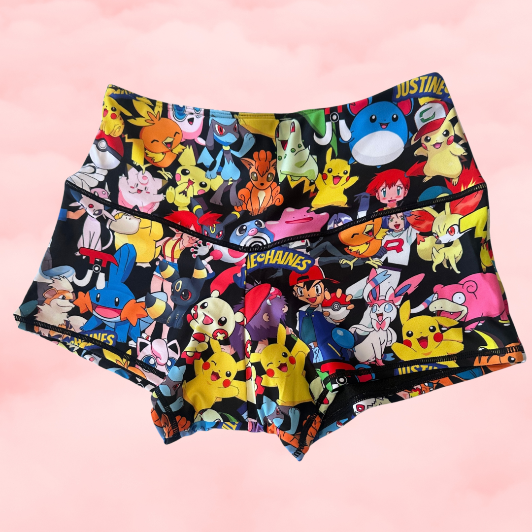 Period Shorts in Cartoon Print 🔴⚪