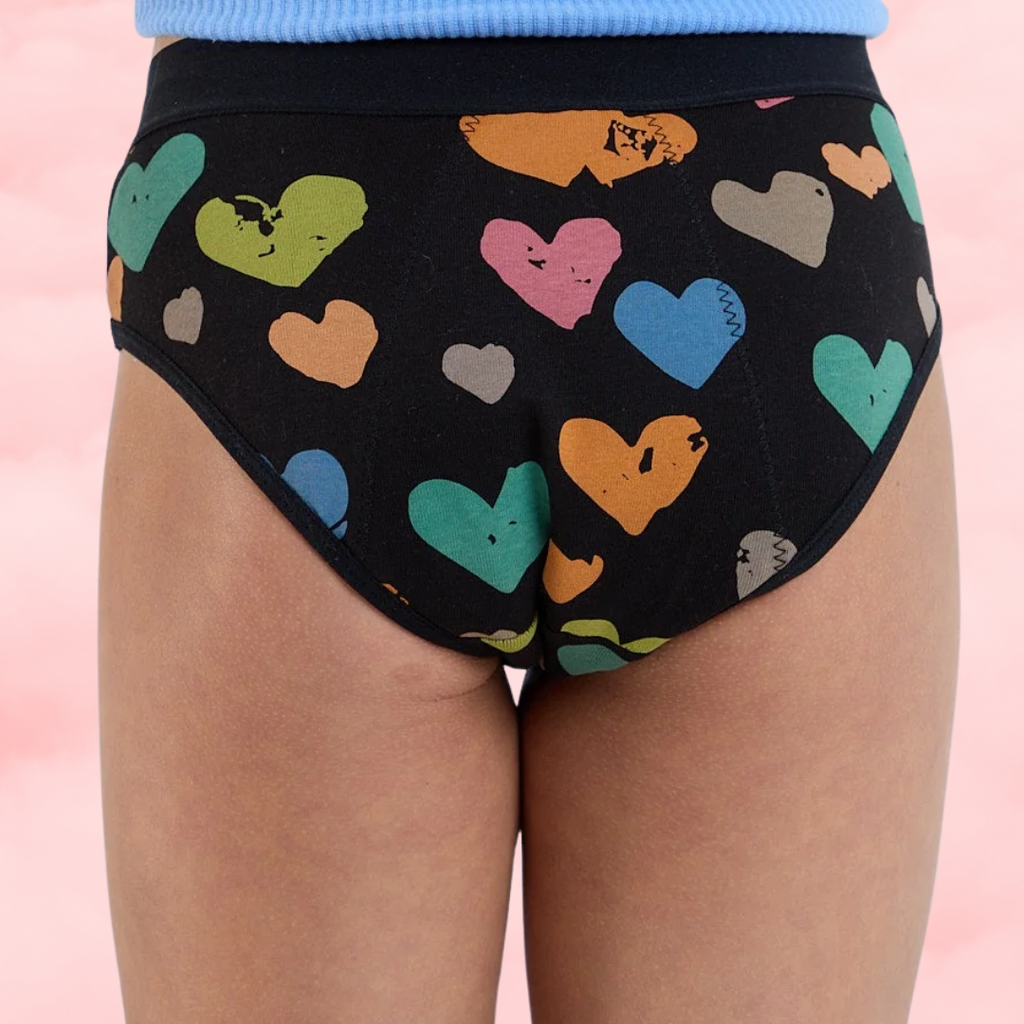 🥰 Culotte Menstruelle Taille Basse – Cœurs 💕 